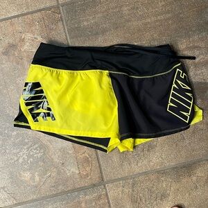 NIE DRI FIT SHORTS